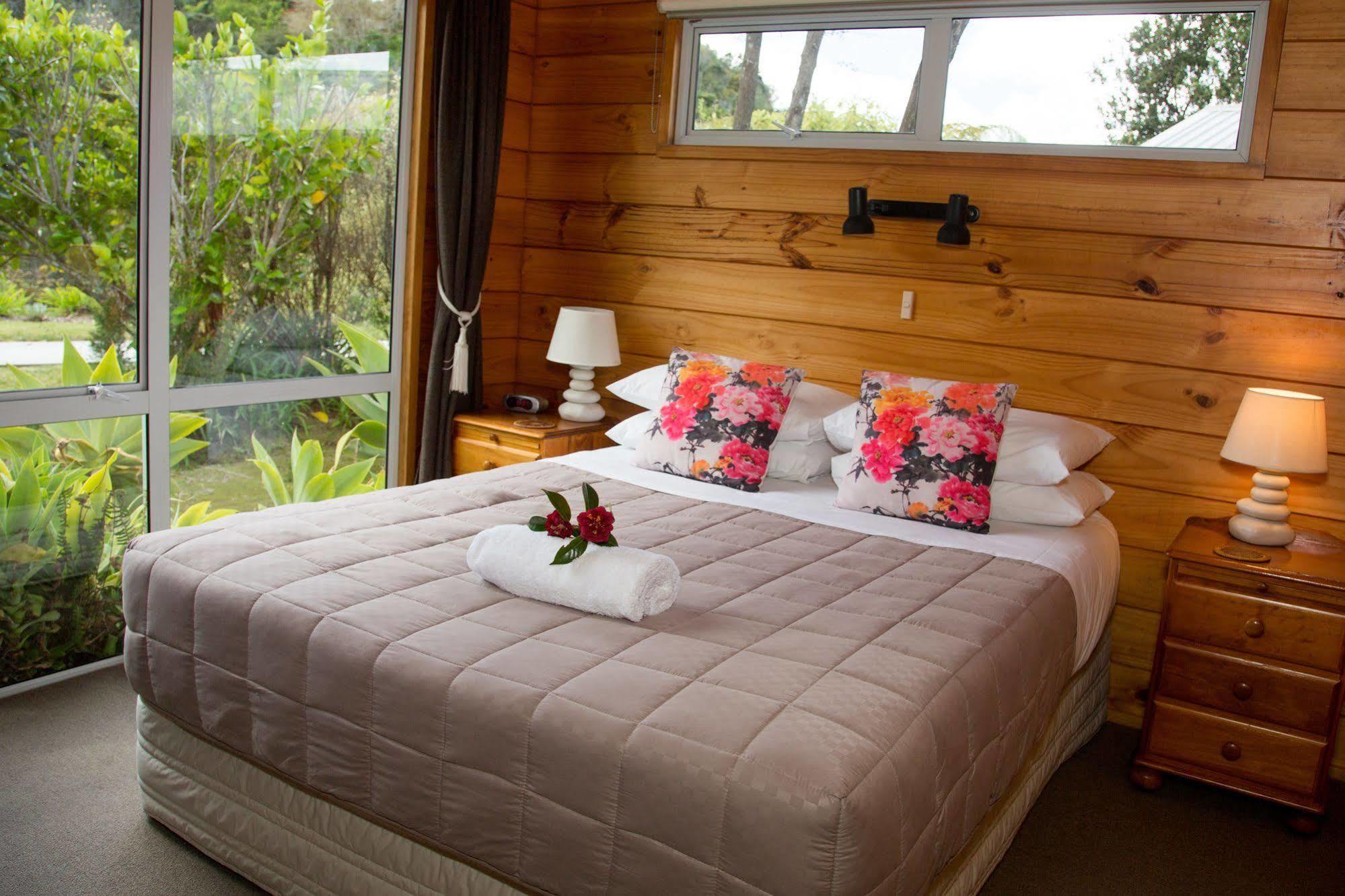 Tatahi Lodge Beach Resort Hahei Luaran gambar